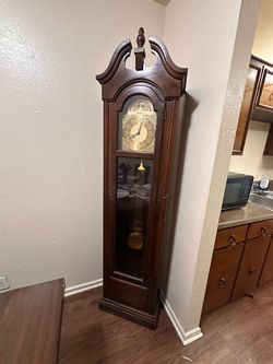 Grandfather Clock Dark Wood Pendulum