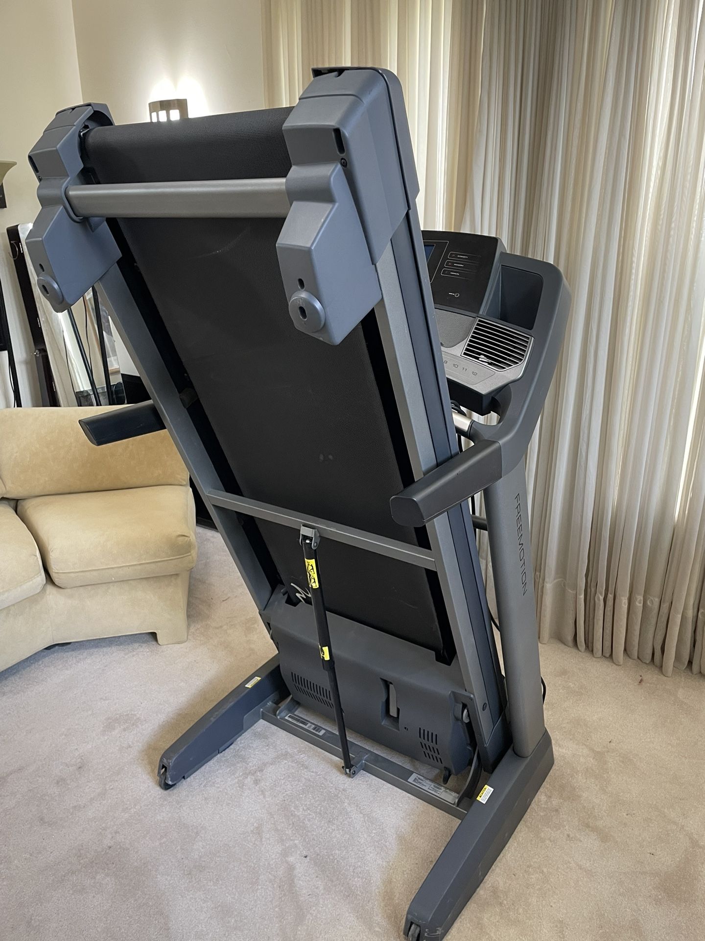 FreeMotion 850 Interactive Treadmill iFit compatibility