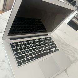 MacBook Air (13-inch, 2017) 