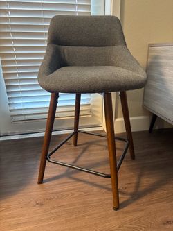 4 Bar Stools