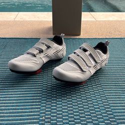 Size 9 Peloton Cycling Shoes