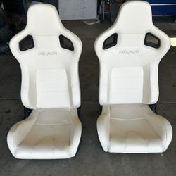 Pexmor universal mount seats
