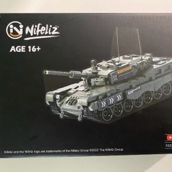 Nifeliz. Tank leopard 2. plastic construction toy.  New, never opened. 