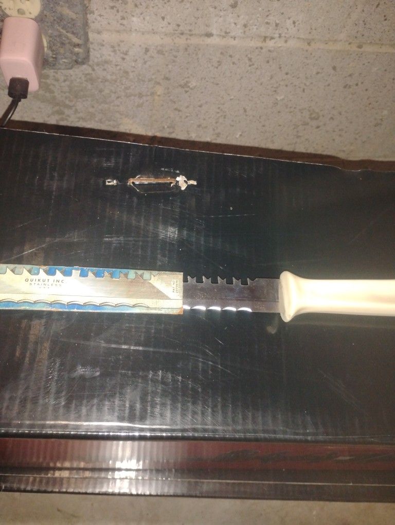 Vintage 9.5" Quikut Frozen Food/Meat Carving blade