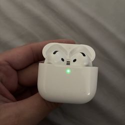 AirPod 4 with noise cancellation