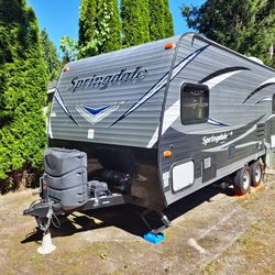 2018 Keystone Springdale Trailer 3990lbs Dry Weight