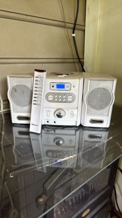 Radio/ stereo/ CD player with Remote Control