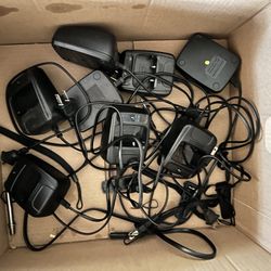 8 Walkie Chargers 
