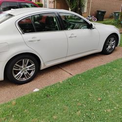 White 2013 Infiniti G37 4 Door Sedan