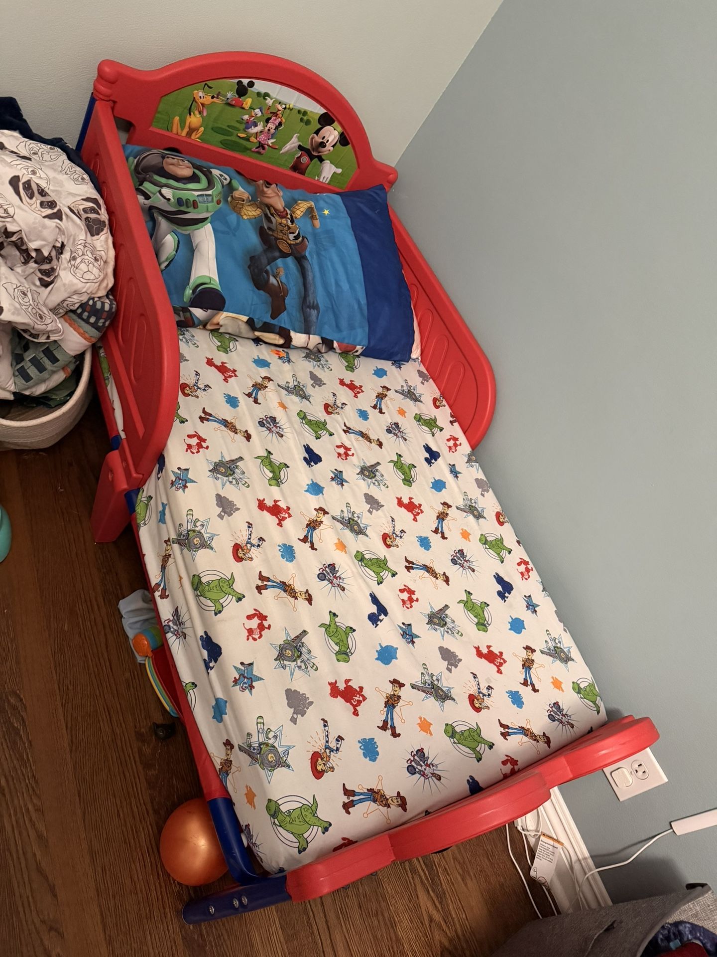 Mickey toddler Bed