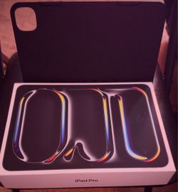 Apple iPad Pro 11 inch (M5 ) WiFi  256GB with Apple Pencil Pro.
