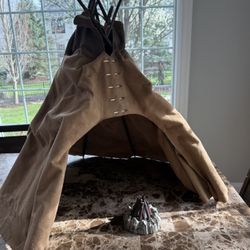American Girl Kaya Teepee And Campfire. Retired.