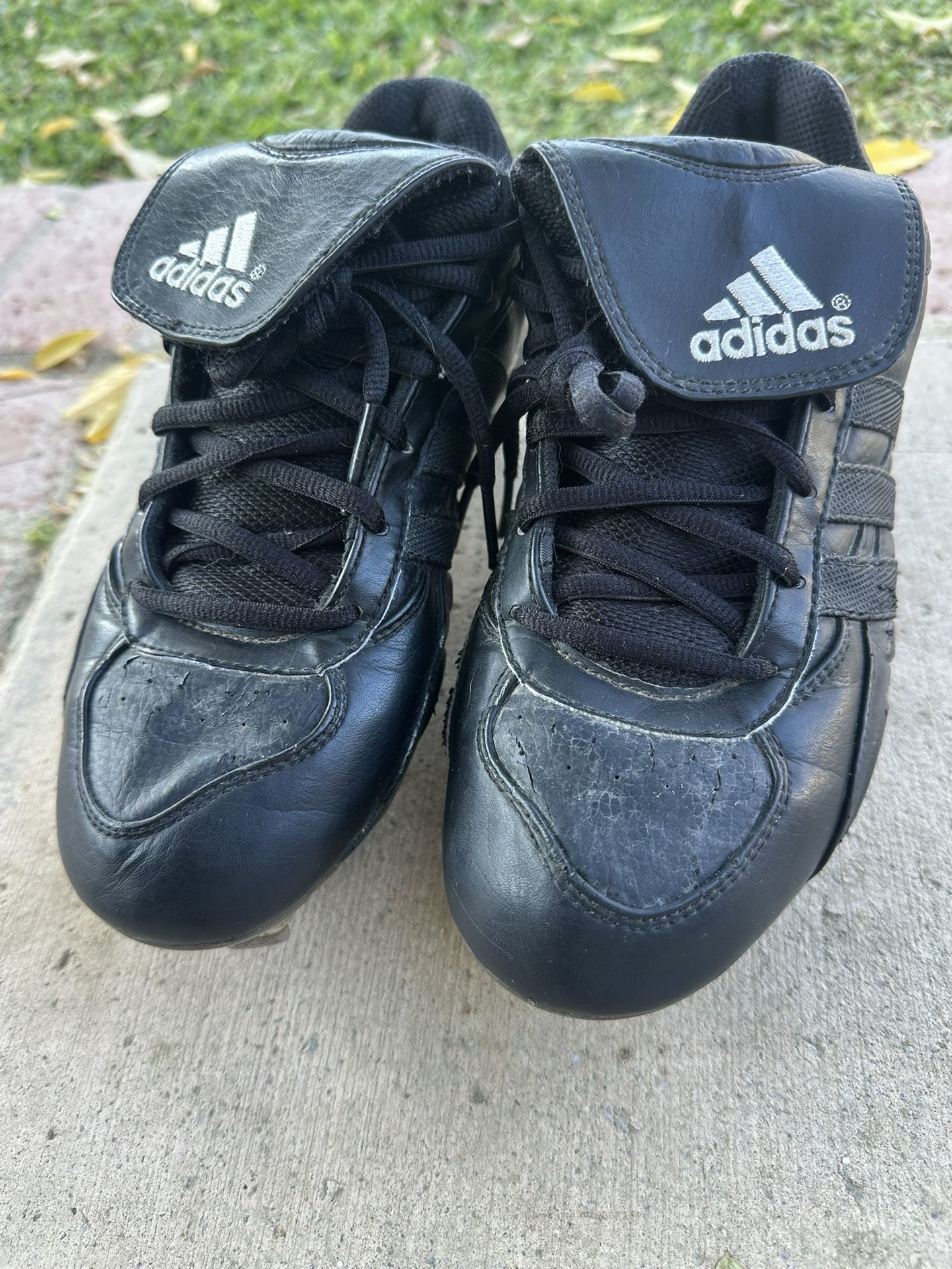 Baseball Adidas Metal Cleats Size 6 1/2 , Good Condition