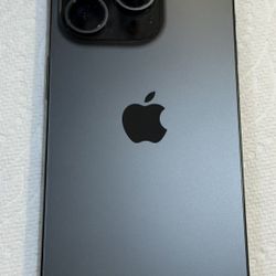 iPhone 15 Pro 256GB Black Titanium — Unlocked — Excellent Condition