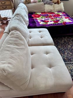 SAKS 5th AVENUE SECTIONAL