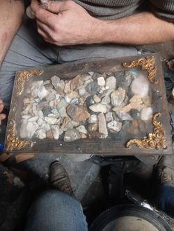 10x16 shadow box frame with rocks