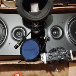 8-in Mackie Studio Monitors 150 OBO 