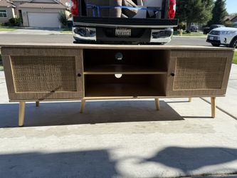 Small TV Stand