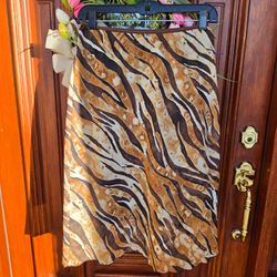 Printed tiger skirt size S