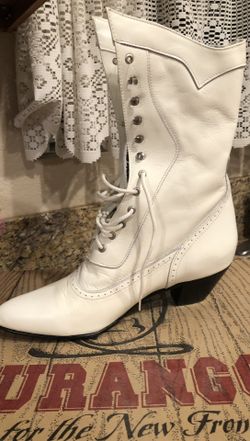 Ladies Beautiful “Old West style Boots $75.00