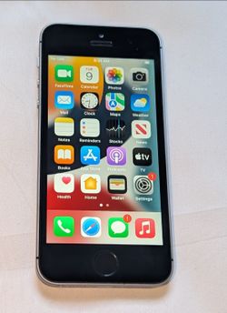 NICE APPLE iPhone SE 1 32GB FOR CRICKET and AT&T NETWORK