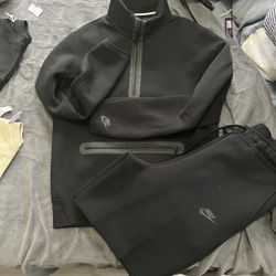 Black Nike Tech Shorts Set (m)b (s)t