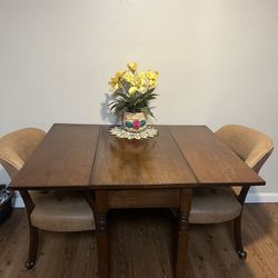 Foldable Rolling Table with 2 Rolling Chairs – Clean & Excellent Condition