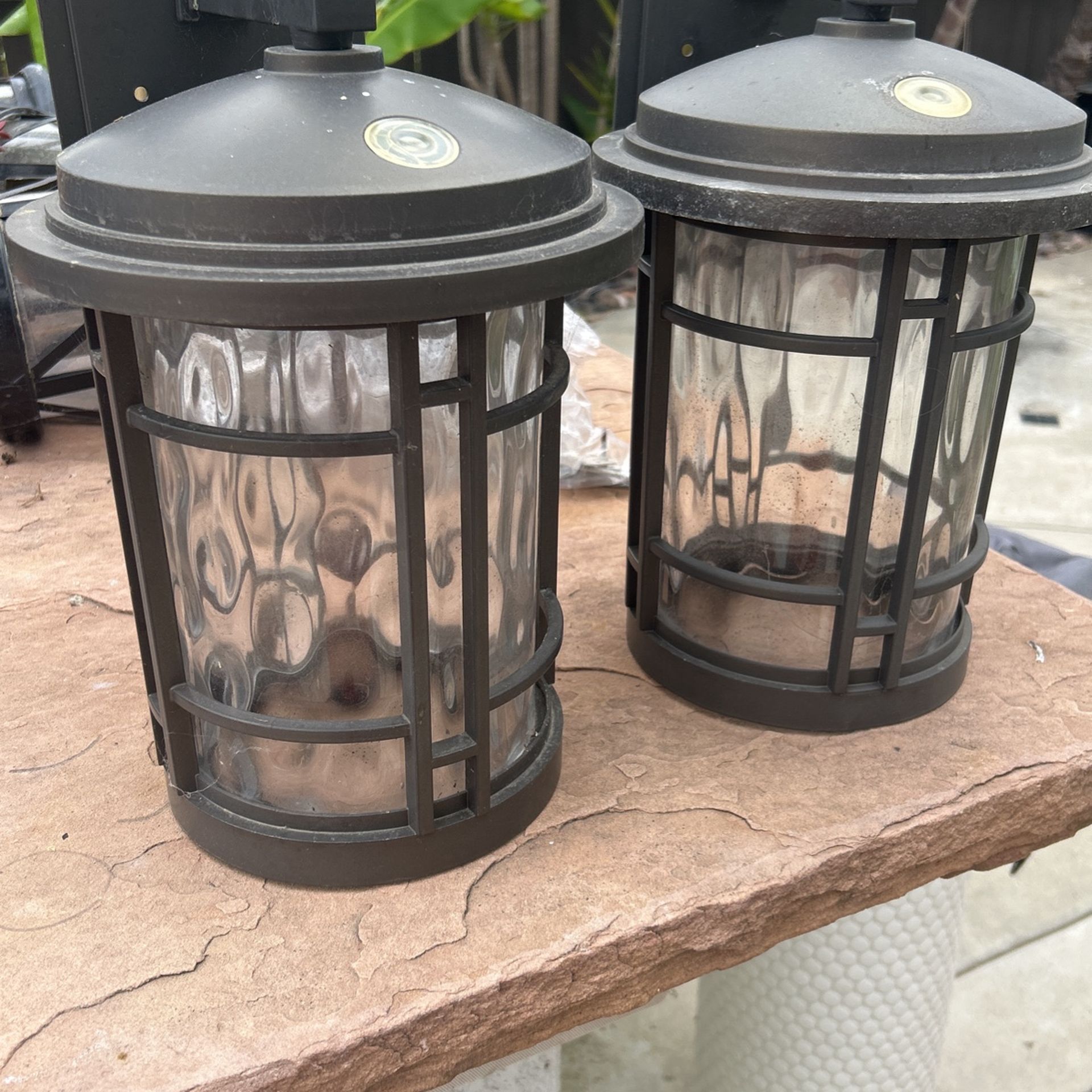 Outdoor LED Lighting With Light Sensors. X2