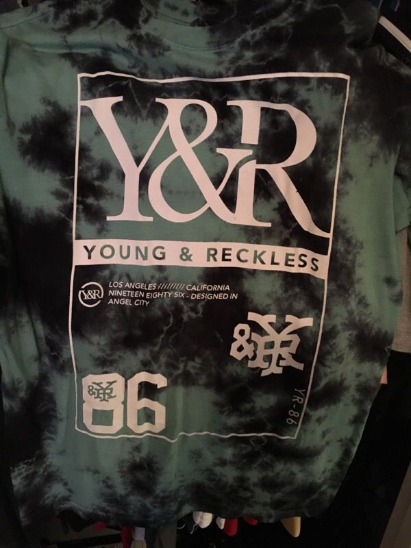 Young and reckless shirt size L