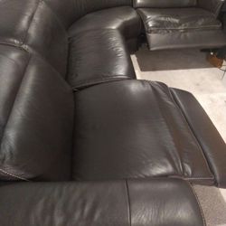 100% Leather RECLINER ELECTRIC SECTIONAL BLACK COLOR.. DELIVERY SERVICE AVAILABLE 🚚💥🚚