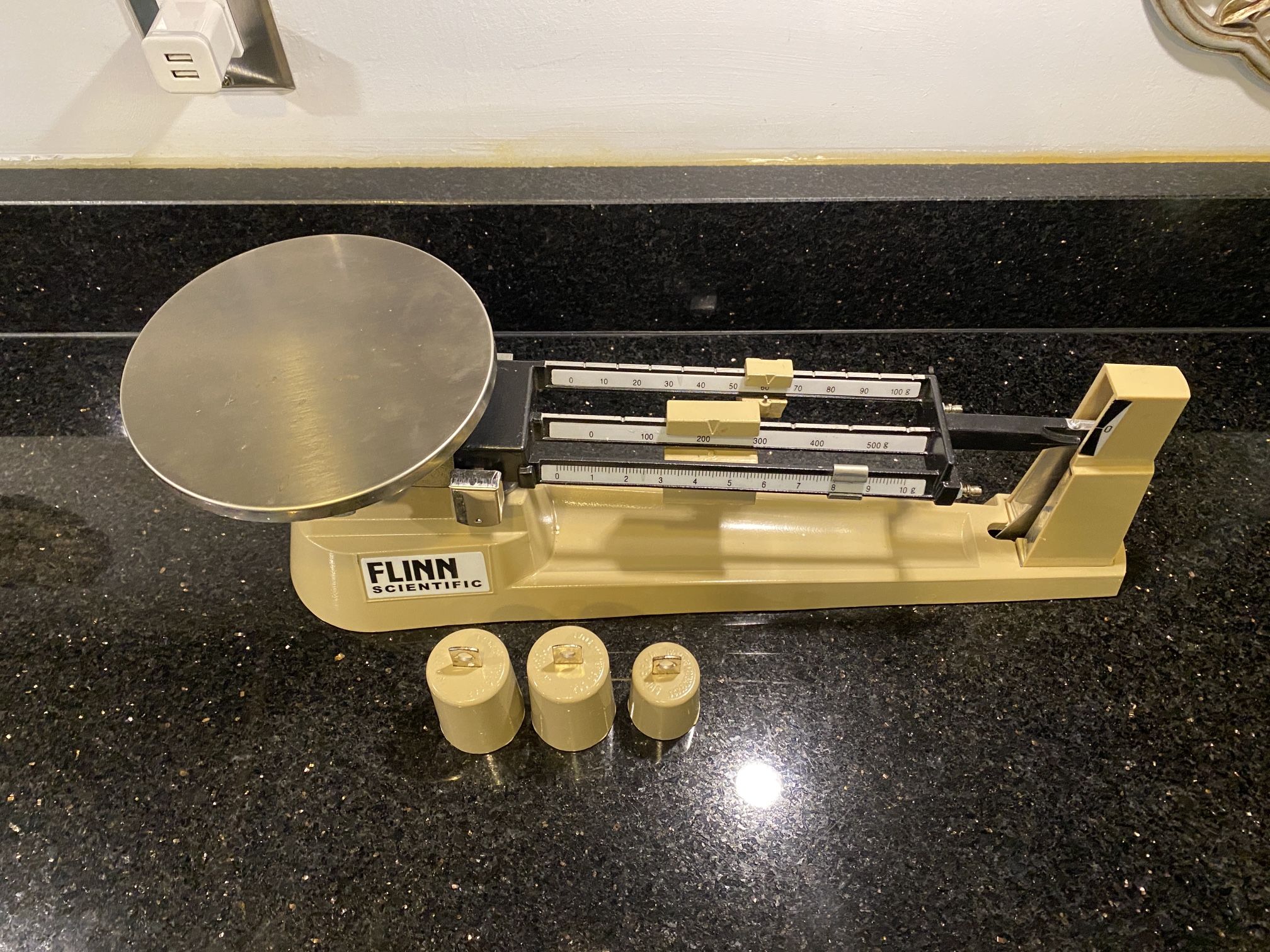 FLINN Scientific Triple Beam Balance with 3 Weight Set 2610g Capacity NEW