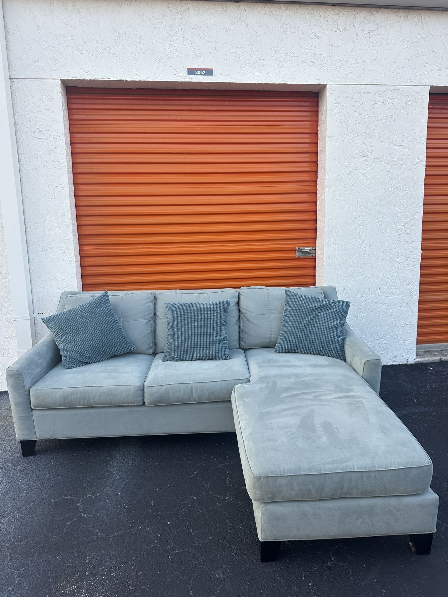Gray Sectional Sofa With Pull Out Bed 🚚Delivery Available