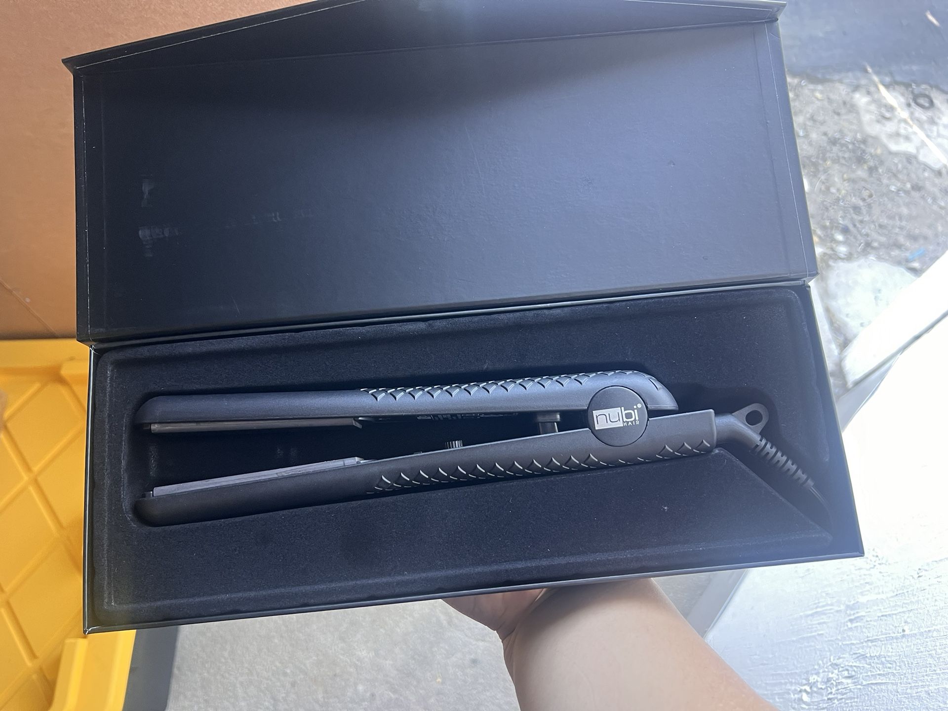 Nubi Straightener