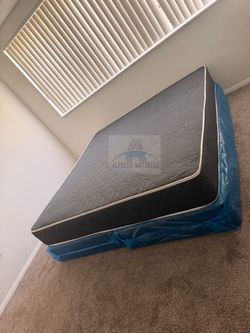 King mattress regular and box spring set (2pc - brand new)