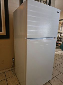 Apartment Refrigerator Work Great  1 year old$180