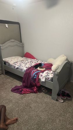 Twin bed frame