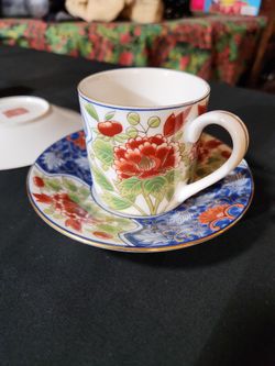 Demitasse/Espresso Cups and Saucers 
