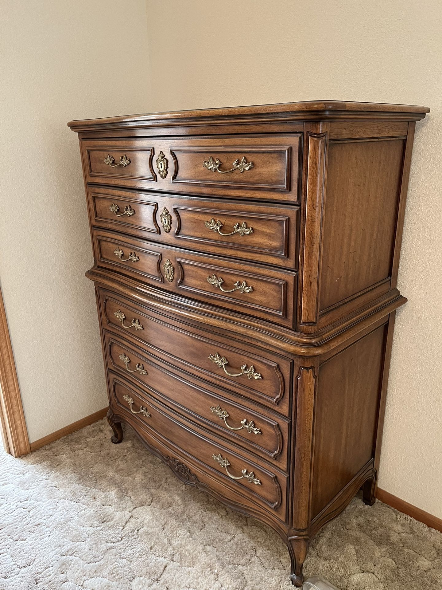 Dresser drawer