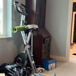 Excerpeutic foldable stationary bike