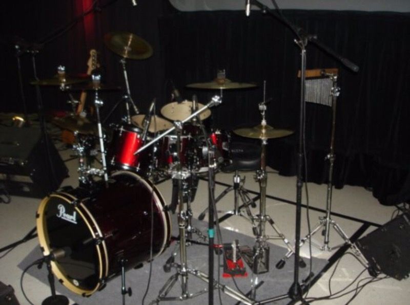 Pearl Drum Set. Zildjian cymbals. RocNSoc. LP. DW
