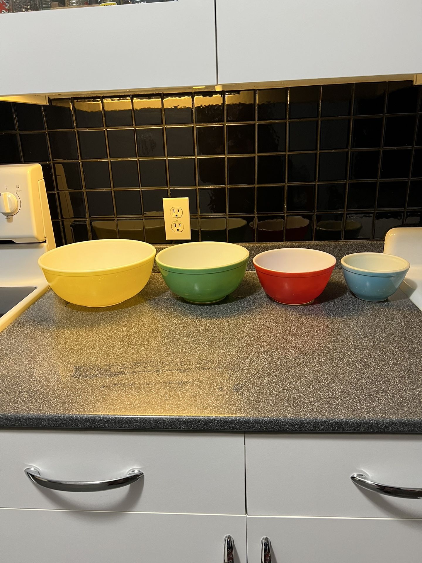 Primary Color Vintage Pyrex Bowl Set