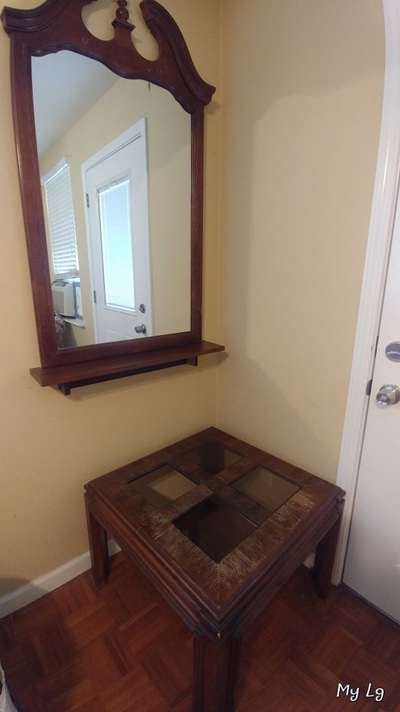 Mirror with little table