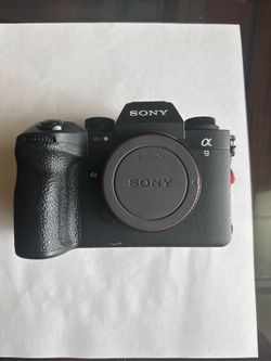 Sony - Alpha 9 III Full-frame Mirrorless Camera with Global Shutter - Black EXCELLENT CONDITION