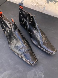 Boots size 10