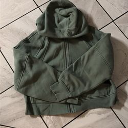 Lululemon crop sweater