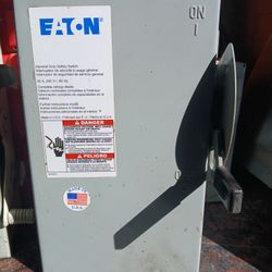 Eaton 30 Amp 240V General Duty Safety Switch Disconnect Box
