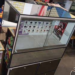 Mirrored Display Case With Light And Lockable Drawers