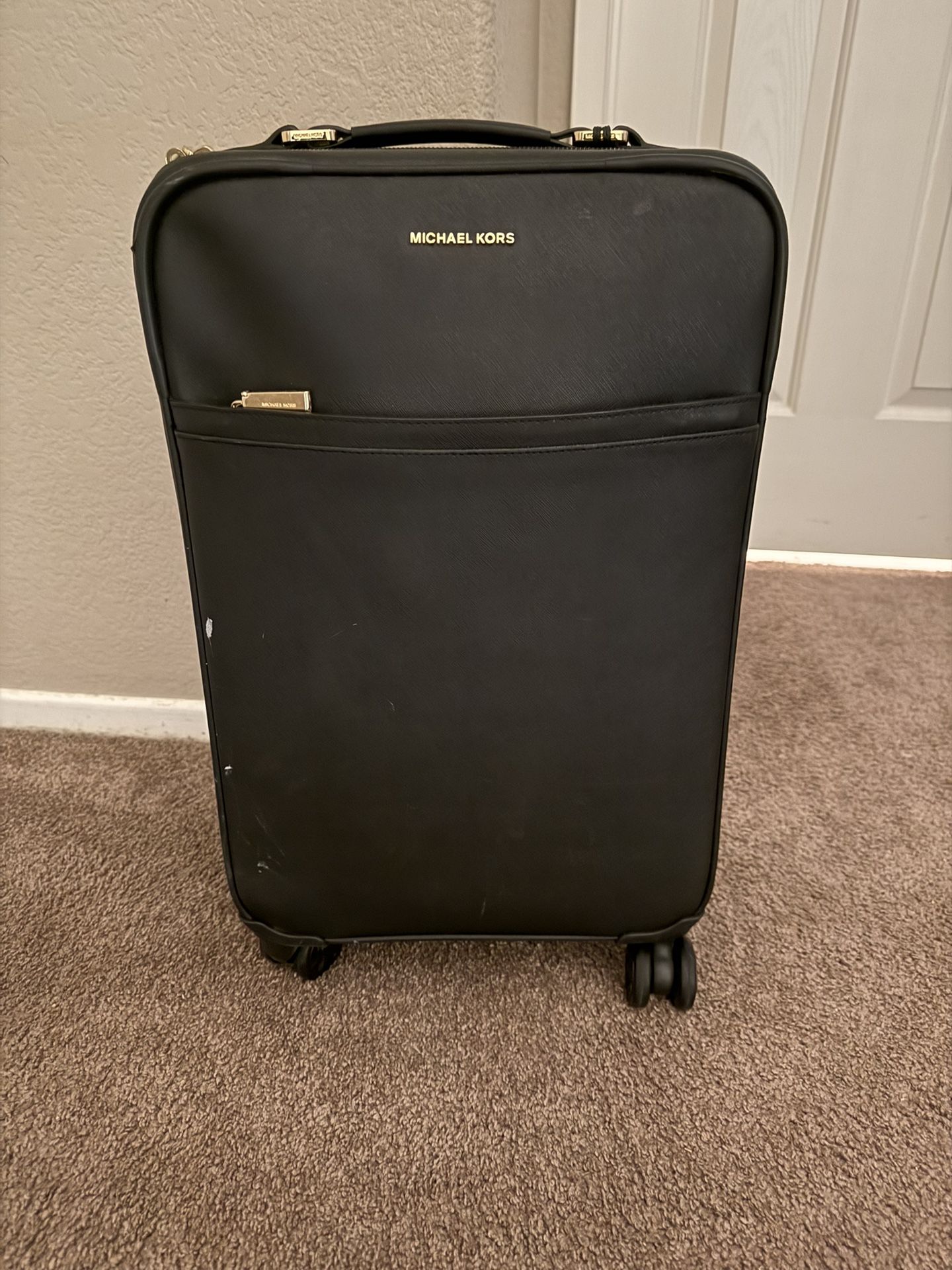 Michael Kors Carry On