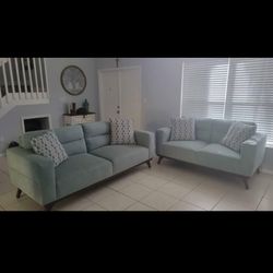 Broadview Park Sofas