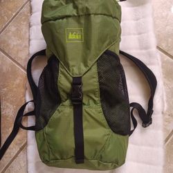 REI Day Pack Great Condition,Light